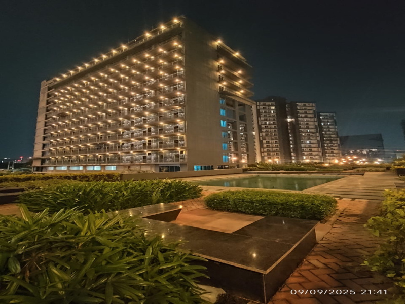  450 Sq.ft. Office Space for Sale in Sector 4 Greater Noida West