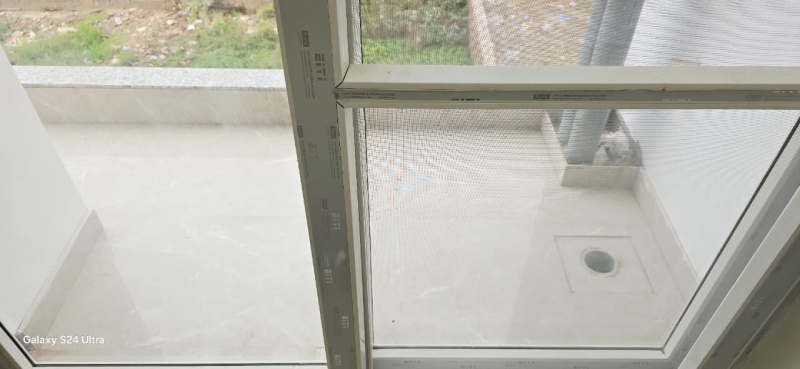 2.5 BHK 350 Sq. Yards Builder Floor for Sale in Sector 73 Noida