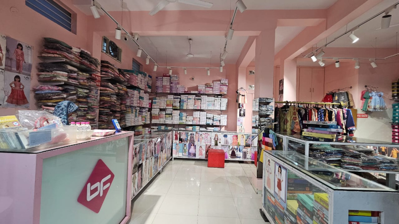  Commercial Shop 600 Sq.ft. for Rent in College Road, Nashik