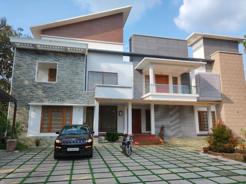5 BHK 5900 Sq.ft. House for Sale in Angamaly, Ernakulam