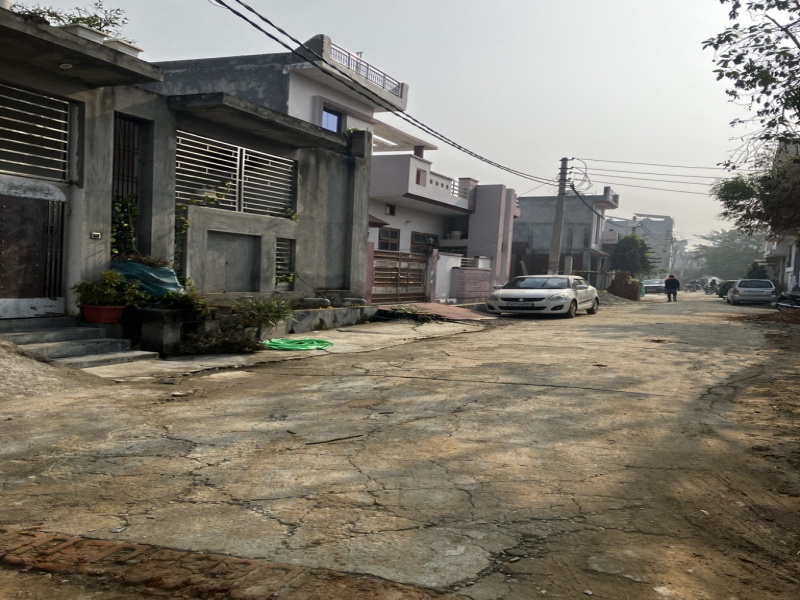  1106 Sq.ft. Residential Plot for Sale in Ram Vatika, Bareilly