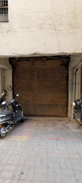  600 Sq.ft. Commercial Shop for Rent in Bhatar, Surat