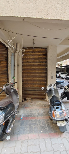  600 Sq.ft. Commercial Shop for Rent in Bhatar, Surat
