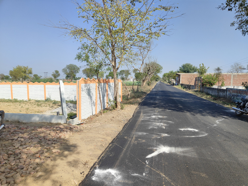  900 Sq.ft. Residential Plot for Sale in Bamrauli Road, Agra