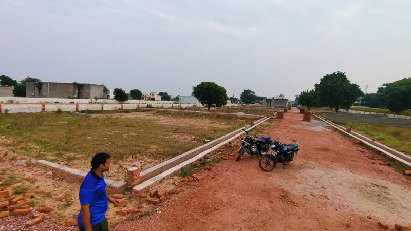  110 Sq. Yards Residential Plot for Sale in Rohta, Agra