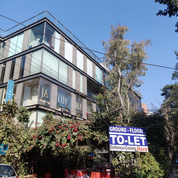  2600 Sq.ft. Showroom for Rent in Defence Colony, Delhi