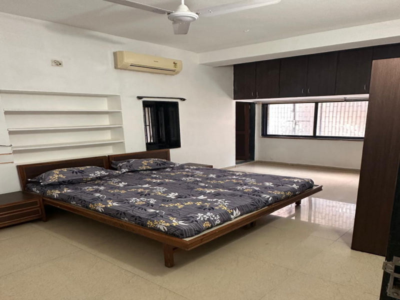 2 BHK 1080 Sq.ft. Apartment for Rent in Law Garden, Ahmedabad