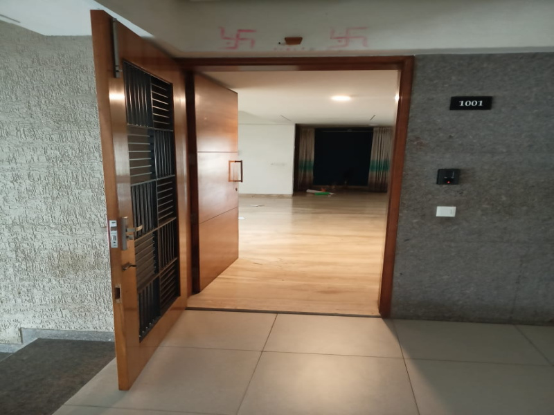 4 BHK 4059 Sq.ft. Apartment for Rent in Nehru Nagar, Ahmedabad