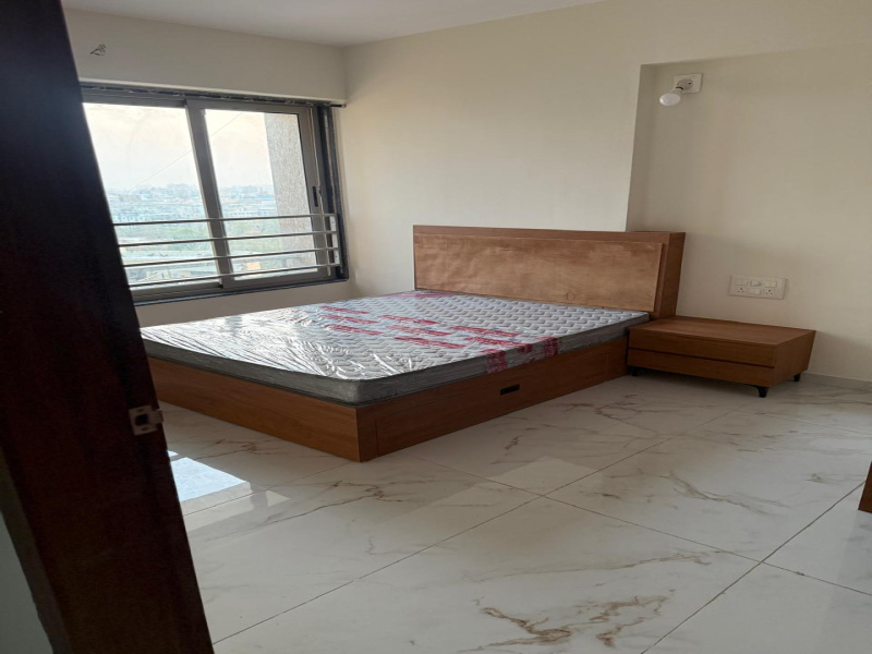 3 BHK 2500 Sq.ft. Apartment for Rent in Ellisbridge, Ahmedabad