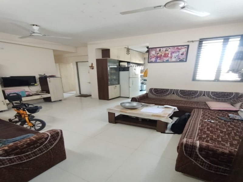 2 BHK 1279 Sq.ft. Apartment for Rent in Ambawadi, Ahmedabad