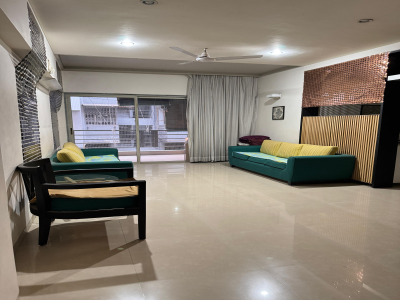 3 BHK 1839 Sq.ft. Apartment for Rent in Ambawadi, Ahmedabad