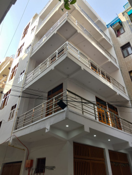 3 BHK Builder Floor for Sale in Dwarka Mor, Delhi