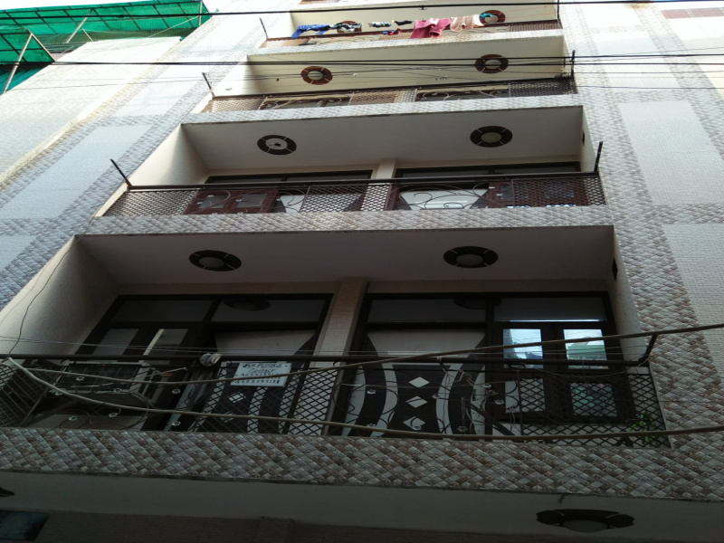4 BHK 1342 Sq.ft. Builder Floor for Sale in Dwarka Mor, Delhi