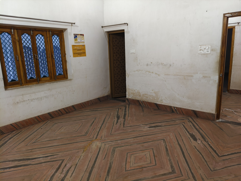 4 BHK 1271 Sq.ft. House for Rent in GT Road, Mughalsarai