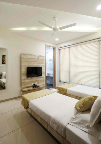  16000 Sq.ft. Hotels for Sale in Vijay Nagar, Indore