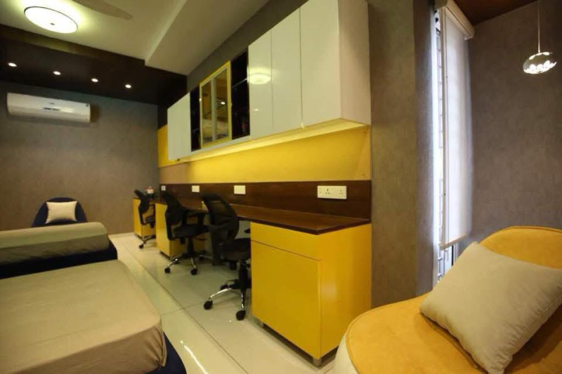  8000 Sq.ft. Showroom for Sale in Nipania, Indore