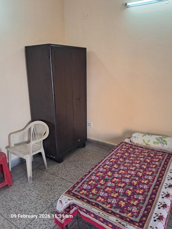 1 BHK 700 Sq.ft. Apartment for Rent in Sector 8 Rohini, Delhi
