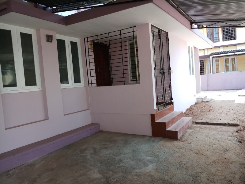 4 BHK 1600 Sq.ft. House for Sale in Kadavanthra, Ernakulam