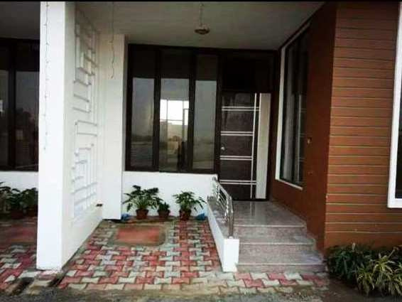 3.5 BHK 100 Sq. Yards Villa for Sale in Sector 16B Greater Noida West