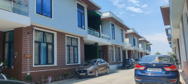 3.5 BHK 100 Sq. Yards Villa for Sale in Sector 16B Greater Noida West