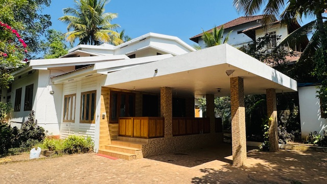 6 BHK 4000 Sq.ft. House for Sale in New Mahe, Kannur