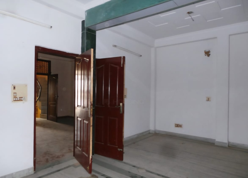 3 BHK 90 Sq. Meter Apartment for Sale in Shakti Khand 3, Indirapuram, Ghaziabad