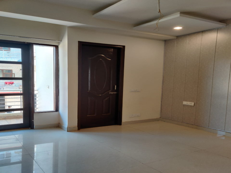 4 BHK Apartment 2300 Sq.ft. for Sale in Peer Muchalla, Zirakpur