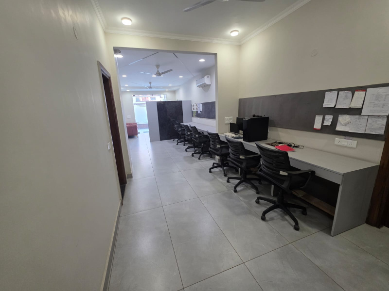  1800 Sq.ft. Office Space for Rent in Sushant Lok, Sector 43 Gurgaon