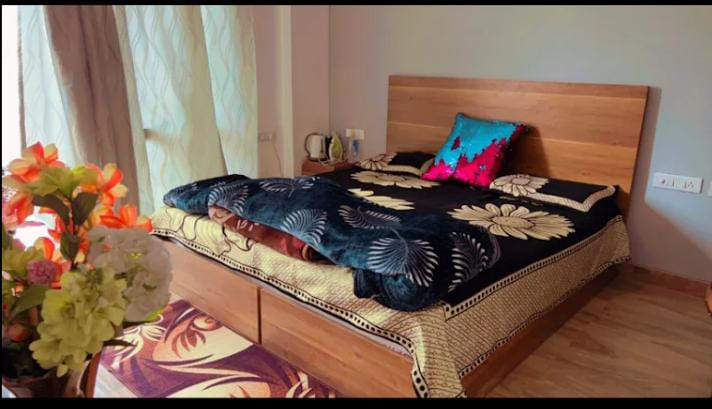  263 Sq. Yards Guest House for Rent in Sector 43 Gurgaon