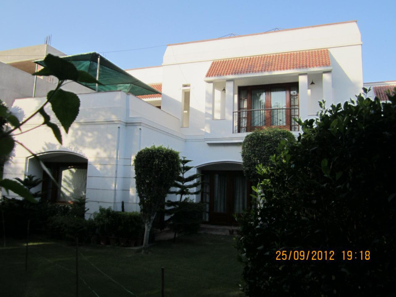 6 BHK 1000 Sq. Yards House for Sale in DLF Phase I, Gurgaon