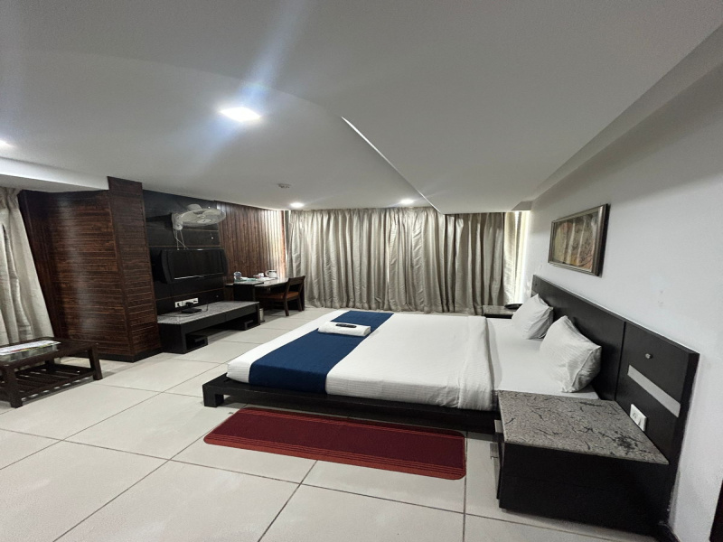  1000 Sq. Yards Guest House for Rent in Sun City, Sector 54 Gurgaon