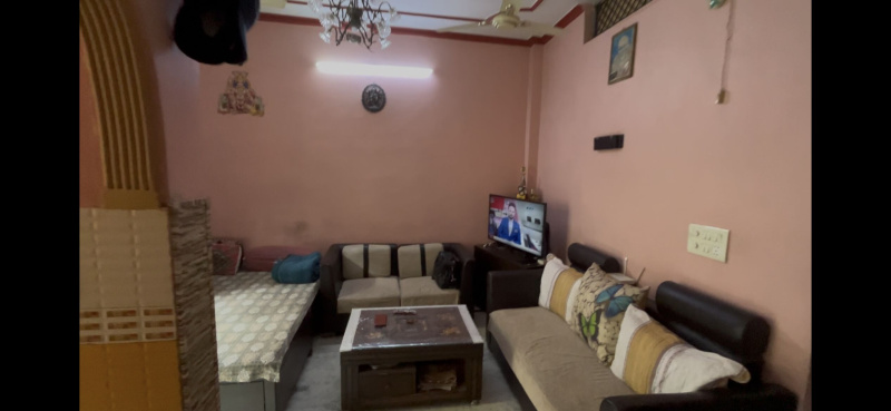 2 BHK 75 Sq. Yards Builder Floor for Sale in Block E Laxmi Nagar, Delhi