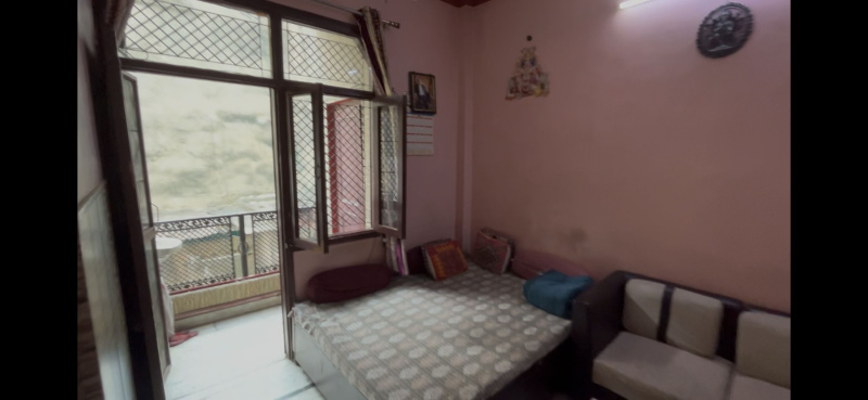 2 BHK 75 Sq. Yards Builder Floor for Sale in Block E Laxmi Nagar, Delhi