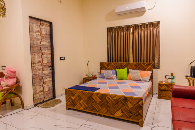 5 BHK 130000 Sq.ft. Farm House for Sale in Bhaniyara, Vadodara