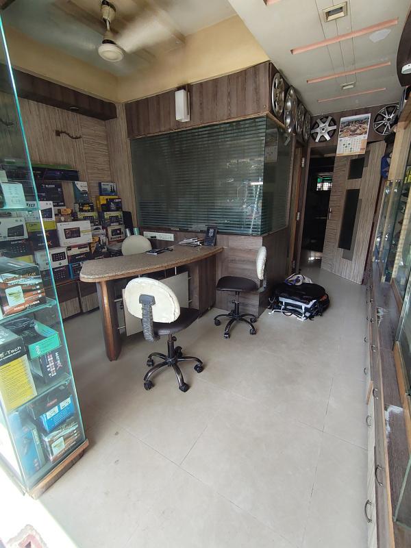  540 Sq.ft. Commercial Shop for Sale in Navrangpura, Ahmedabad