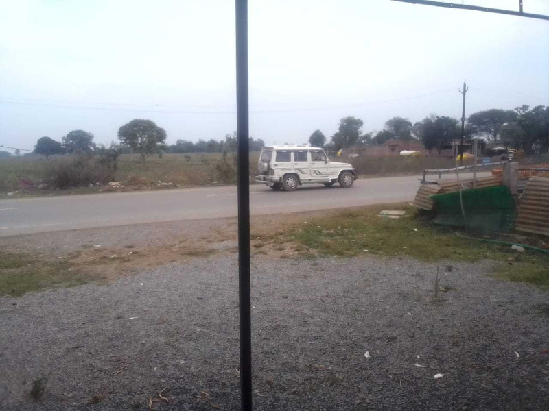  4950 Sq.ft. Commercial Shop for Rent in Baikunthpur, Rewa