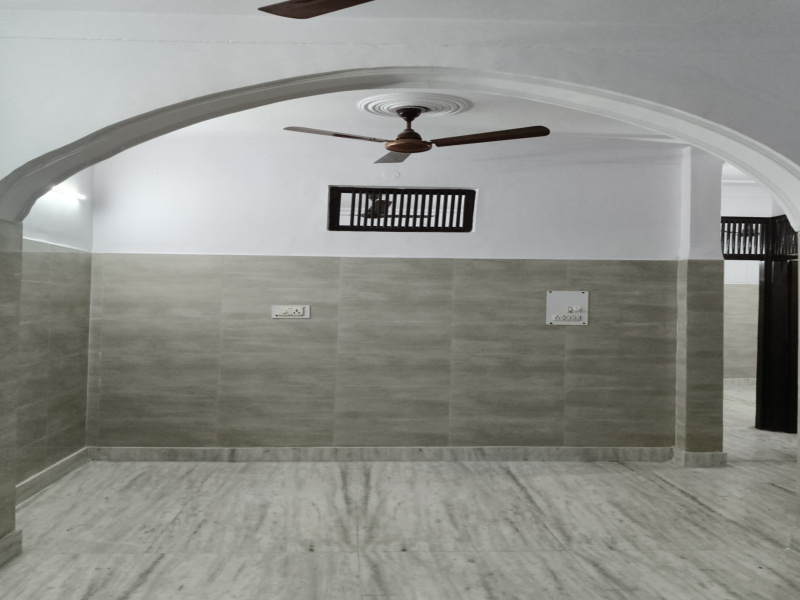 2 BHK 900 Sq.ft. Builder Floor for Rent in Sector 8 Rohini, Delhi