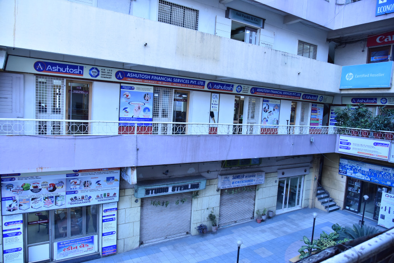  720 Sq.ft. Office Space for Sale in Jawahar Road, Rajkot