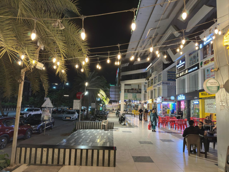  200 Sq.ft. Commercial Shop for Sale in Vesu, Surat