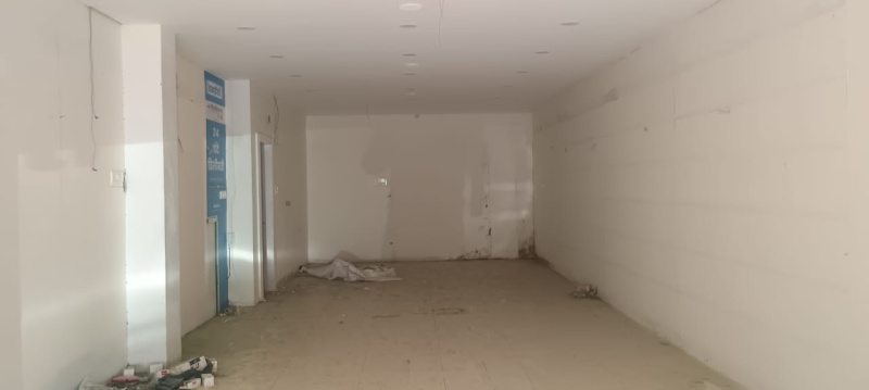  1000 Sq.ft. Commercial Shop for Rent in Arera Colony, Bhopal