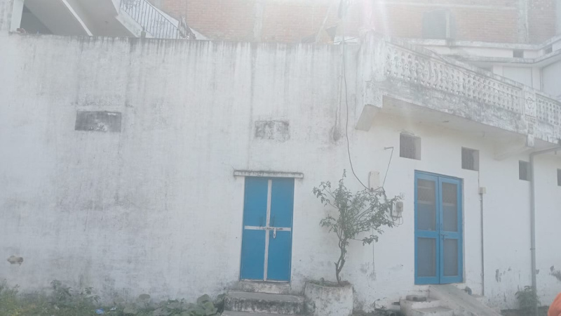  1072 Sq.ft. Warehouse for Rent in Nai Basti, Katni