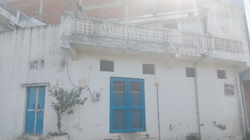  1072 Sq.ft. Warehouse for Rent in Nai Basti, Katni