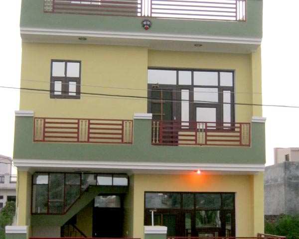 2 BHK House 900 Sq.ft. for Sale in Patiala Road, Zirakpur