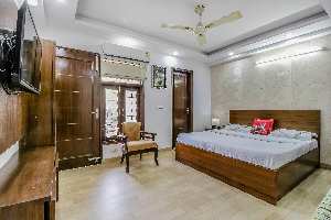 3 BHK Builder Floor for Sale in Block F, Green Park, Delhi