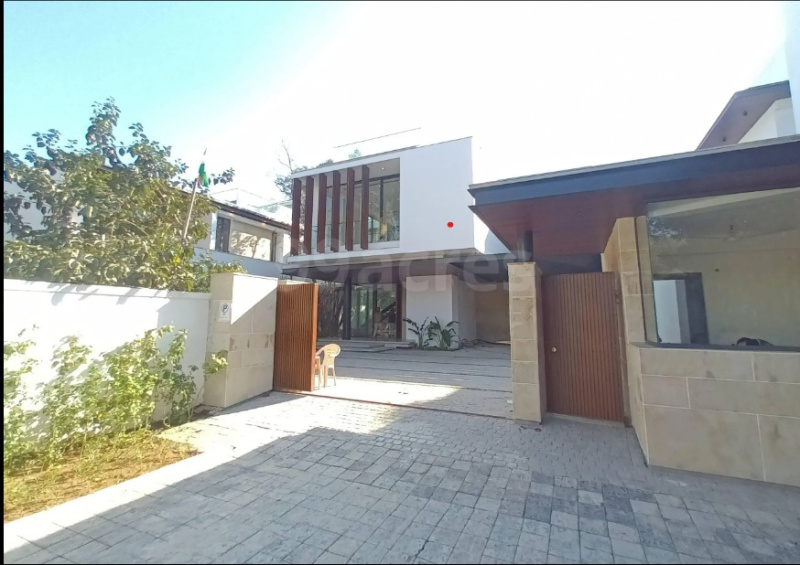 6 BHK 11500 Sq.ft. Farm House for Sale in Chattarpur Extension, Delhi