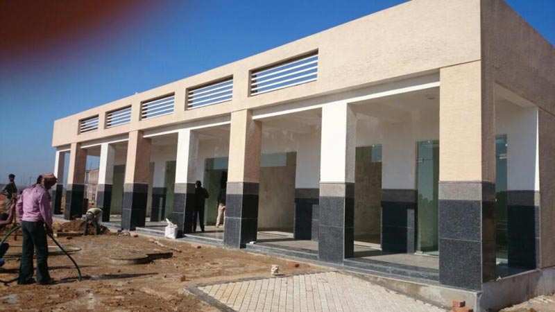 Commercial Shop 124 Sq. Yards for Sale in