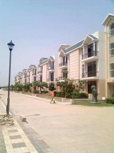 4 BHK Apartment 210 Sq. Meter for Sale in