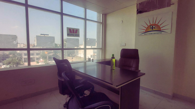  Office Space 729 Sq.ft. for Sale in Airport Road, Zirakpur