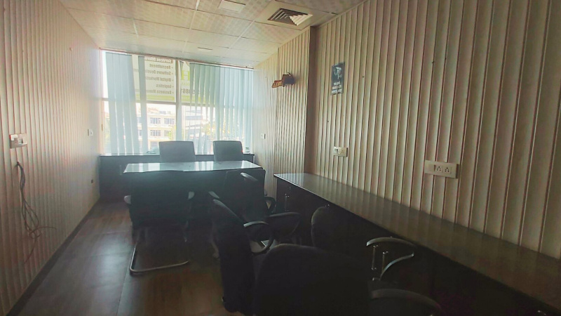  Office Space 435 Sq.ft. for Sale in Delhi Highway, Zirakpur