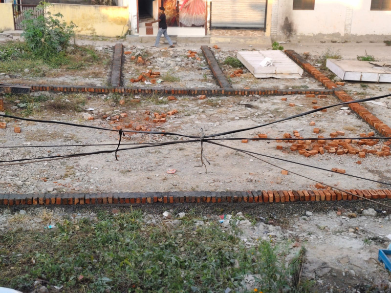  93 Sq. Yards Residential Plot for Sale in Selakui, Dehradun